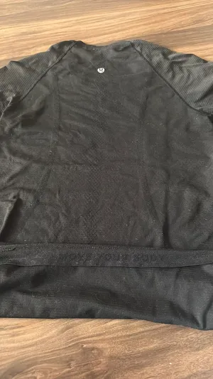 Lululemon black swiftly tech short sleeve thumbnail 2