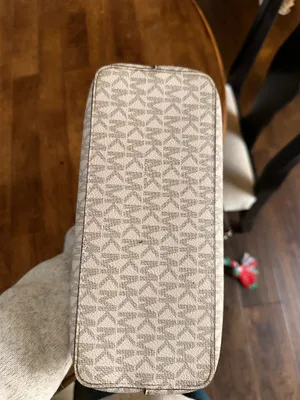 Michael Kors Purse thumbnail 3