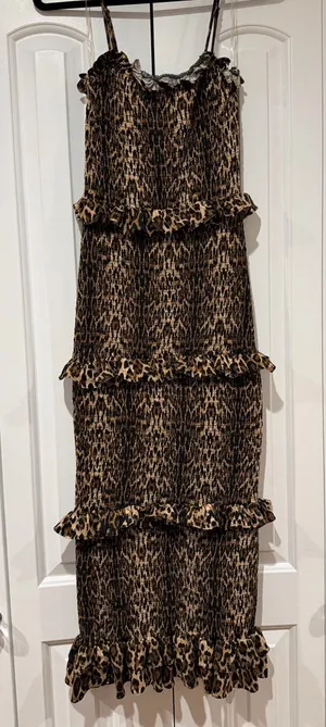 Bebe ditsy cheetah smocked Print Ruffle Maxi Dress‎ size medium thumbnail 1