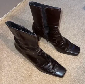 Ann Marino - Brown Ankle Heeled Boots - 10 thumbnail 1