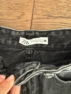Zara Washed Black High-Rise Denim Shorts thumbnail 3