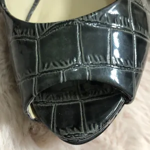 Nine West gray faux alligator material heels thumbnail 2