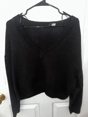 Black V-Neck H&M Sweater thumbnail 1