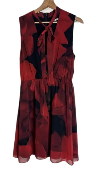 Alice + Olivia Dress Womens Medium Red Black Sleeveless Floral Tie Neck Chiffon‎ thumbnail 1