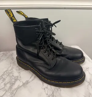 Dr. Martens 1460 Original Smooth Leather Lace Up Boots Black size w 10 m 9 thumbnail 1