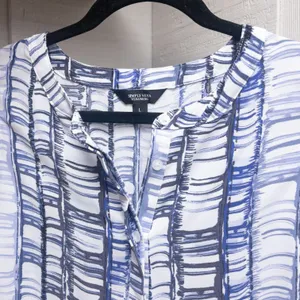 Simply Vera Vera Wang Sleeveless Flounce Shirt thumbnail 3