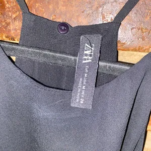 Zara Black Sleeveless Keyhole Tank Top Blouse Women's Size Medium thumbnail 4