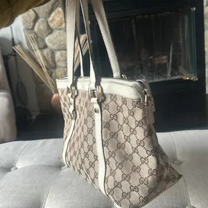 Gucci Abbey Monogram Tote Bag in Tan/Creme thumbnail 10