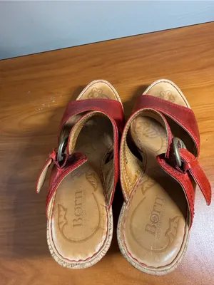 Born Red Leather Slip On Wedge Heel Sandal Gold Buckle Detail Comfort‎ 9/40.5 thumbnail 6