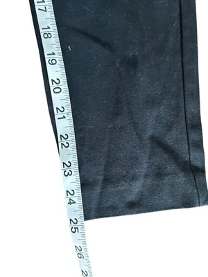 Old Navy Women's Black Pixie Never Fade Pants thumbnail 8