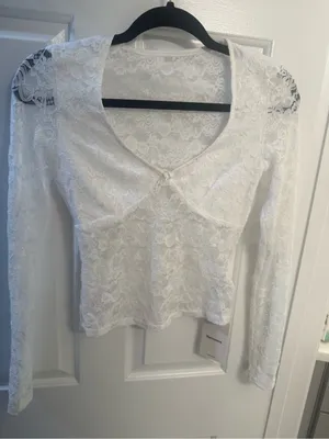 White Lace stretch Long-Sleeve Tie Front Top size small feminine NWT see pics thumbnail 3