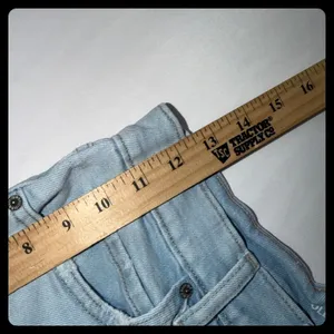 Old Navy Jean Shorts Women 4 Light Wash Sky-Hi A-Line Frayed Denim thumbnail 5