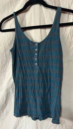 Lululemon tank top thumbnail 1