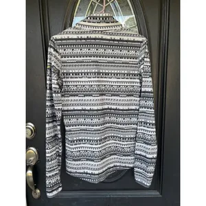 Nike Pro Dri-FIT women Large Black White Pixel Geometric Quarter-Zip Pullover thumbnail 4