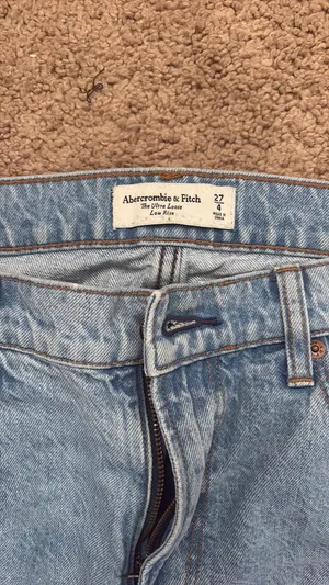 Abercrombie Ultra Loose Low-Rise Jeans thumbnail 2