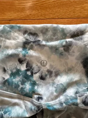 lululemon athletica Blue-Grey Tie-Dye Bike Shorts thumbnail 3