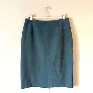MICHAEL KORS | Charcoal Gray Knit Pencil Skirt Sz 6 thumbnail 2