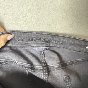 American Eagle High-Rise Jegging Jeans Black Stretch Distressed Lace Detail 16R thumbnail 8