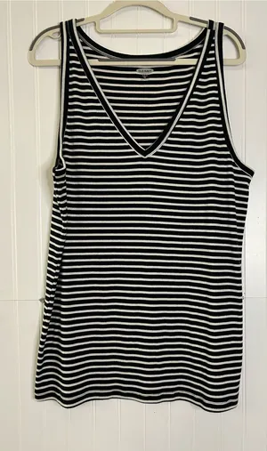 Old Navy Black & White Striped V-Neck Tank Top Size XXL thumbnail 1