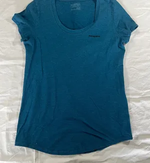 Patagonia Scoop Neck T-Shirt Women's Small Blue Logo on Back thumbnail 1