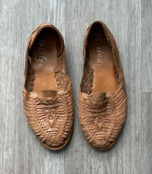 Authentic Mexican Leather Huaraches, Size 5 Tan thumbnail 1