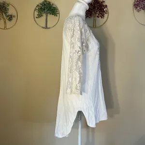 We The Free People Renegade Raglan Ivory 3/4 Lace Sleeve Top Size Small thumbnail 4