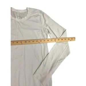 Lululemon‎ Swiftly Womens Size 4 White Top Tech Long Sleeve Activewear #FF1-5 thumbnail 4