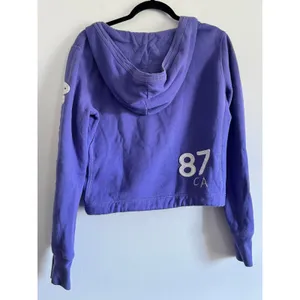 Aeropostale Y2K Purple Hoodie Sweatshirt Women’s Size Large Logo Sleeve thumbnail 2
