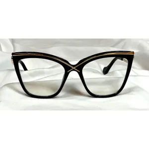 Chic Elegant Gold Detailed Clear Lens Black Frame Glasses thumbnail 4