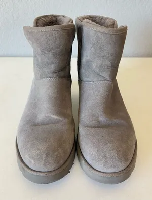 Ugg Kristin Gray Suede Leather Ankle Boots Women’s Size 9 thumbnail 1