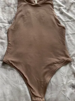 Aritzia The Group Babaton Sleeveless high Neck Bodysuit in Taupe, size XS casual thumbnail 8