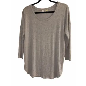 ✨Aritzia Babaton Norris Grey Sz Medium T-Shirt✨ thumbnail 5