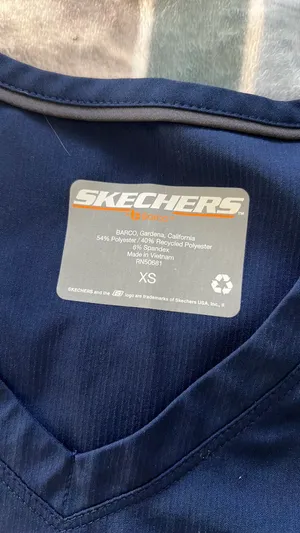 sketchers by barco scrub top thumbnail 2