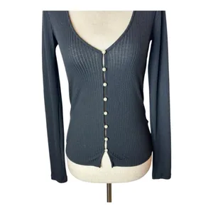 Aritzia Wilfred Sweater‎ Women XXS Black Pearl Button Ribbed Knit Top Whimsigoth thumbnail 7