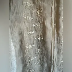 Tiny victorian style, cream color, long sleeve shirt. Size X-Small. thumbnail 3
