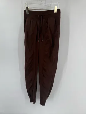 Lululemon‎ Dance Studio Mid-Rise Jogger Full Length
Java size 4 thumbnail 3