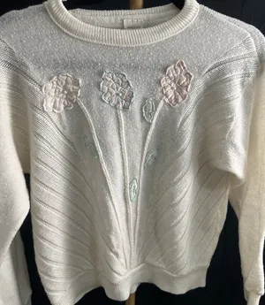 Vintage 80’s or 90’s Made in Italy Sweater Flower Bead Appliqué Accent Small thumbnail 1