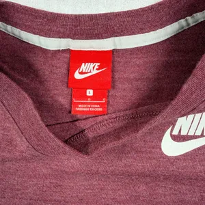 Nike Sportswear Long Sleeve Top Women’s Large Heathered Burgundy Crewneck Shirt thumbnail 2
