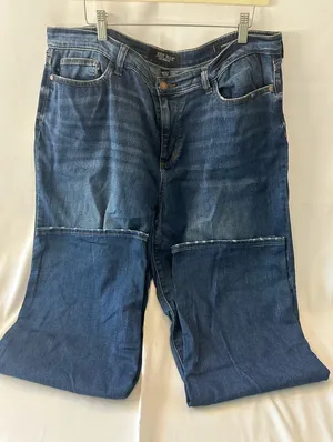 Judy blue women’s 15/32 straight fit denim jeans thumbnail 1