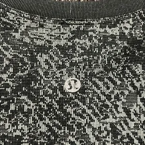 Lululemon Swiftly Breathe Long Sleeve Floral Fauna Black Rhino Grey Size 4 thumbnail 4