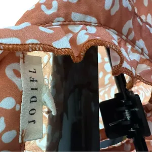Jodifl Ruffle Sleeve Top burnt orange and white print wt55 thumbnail 3
