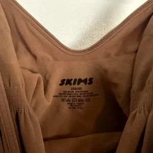 SKIMS Sculpting Bodysuit in Jasper Size XX-Small/X-Small thumbnail 5