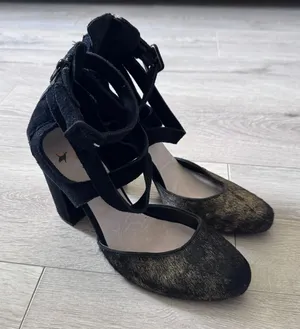 Farylrobin Size 10‎ Black Suede Calf Hair Multi Strap Block Heel Caged Pumps thumbnail 1