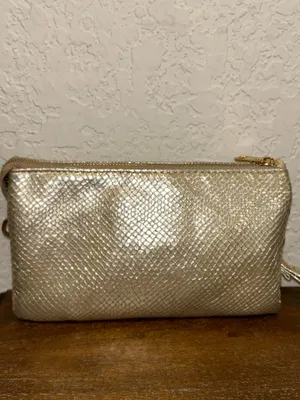 Caroline Hill Metallic Snake Skin Print 3 Zip Wristlet Crossbody Purse Bag Size OS thumbnail 4