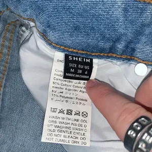 SHEIN high cut jean skirt thumbnail 5