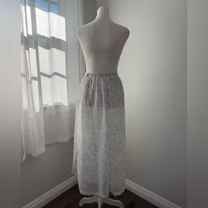 Vintage ‘80s TanJay by Nygard White Floral Print Elastic Waist Midi Skirt thumbnail 6