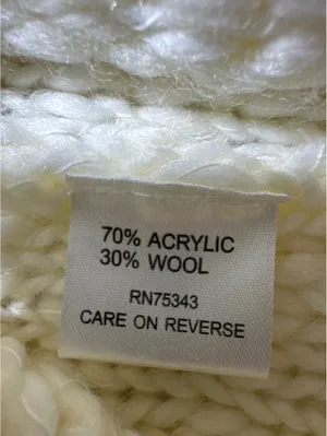 Cozy Cream Cable Knit Sweater - Size L, Wool & Acrylic Blend thumbnail 6