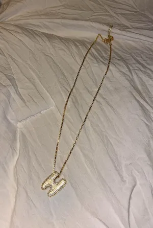 h initial necklace Gold thumbnail 1
