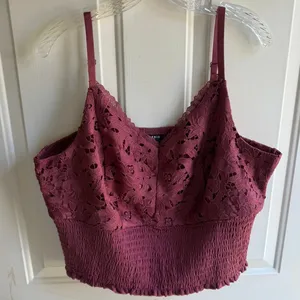 NEW Torrid Women's 2X Mauve Floral Laace Smocked Cami Crop Top thumbnail 2
