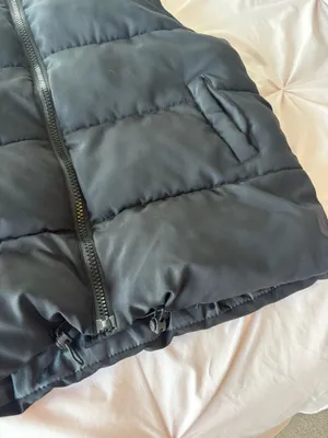 Black Puffer Vest Size M thumbnail 3